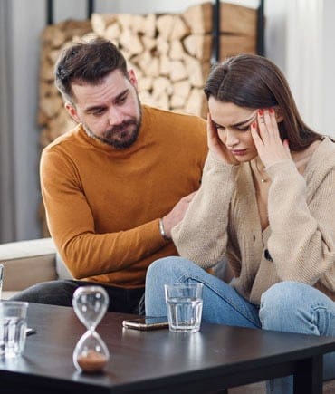 Woman needing dual diagnosis treatment in Los Angeles, California