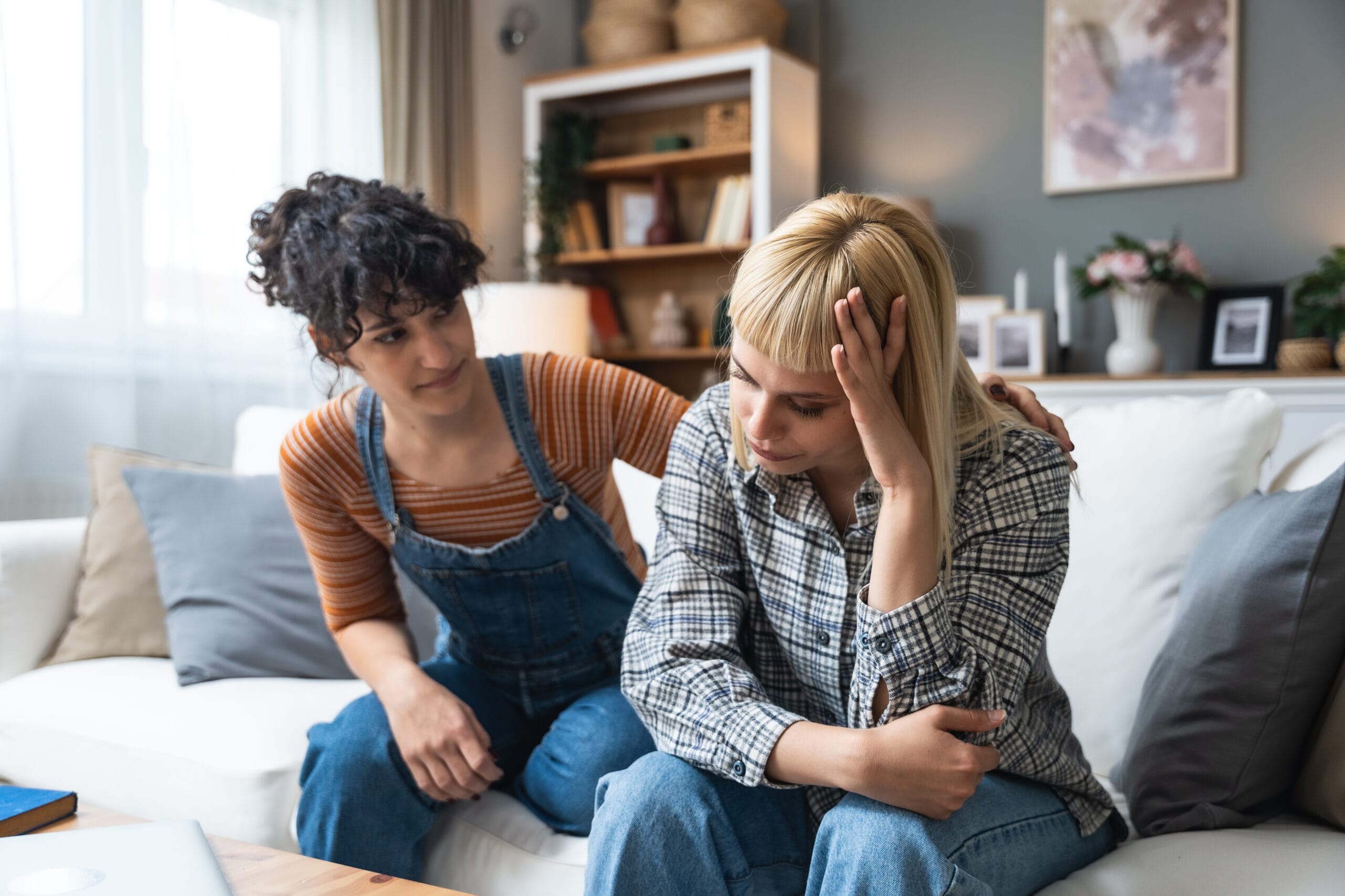 Woman with one of the 6 types of adjustment disorders in the DSM-5